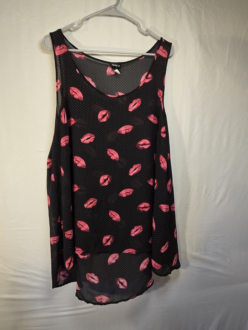 Torrid US Womens Plus Size 2X Black Red Pink Lips High Low Sheer Tunic Top Shirt